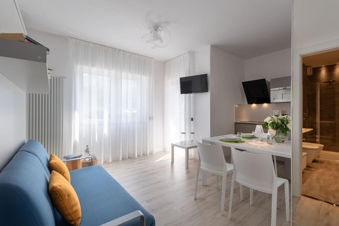 Residence Toblini Torbole Sul Garda Eksteriør billede