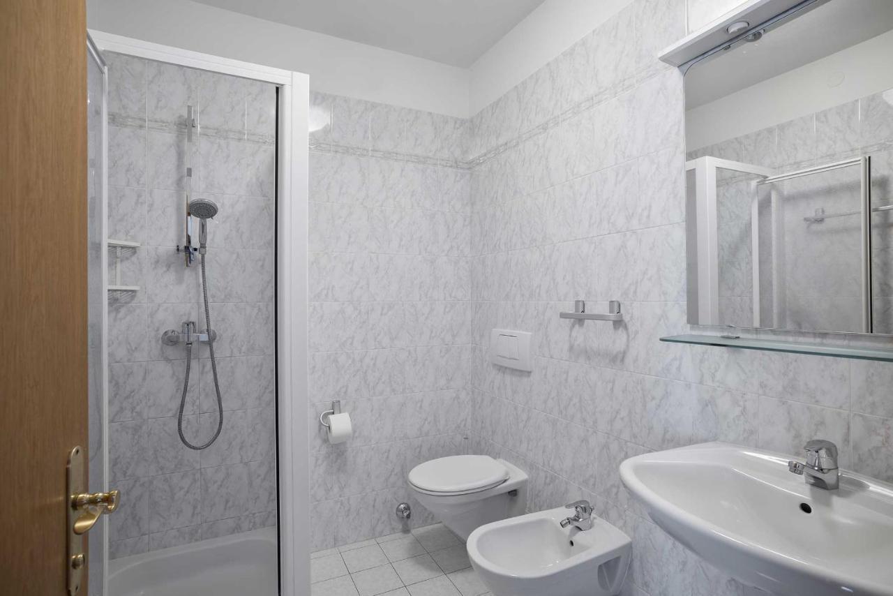 Residence Toblini Torbole Sul Garda Eksteriør billede