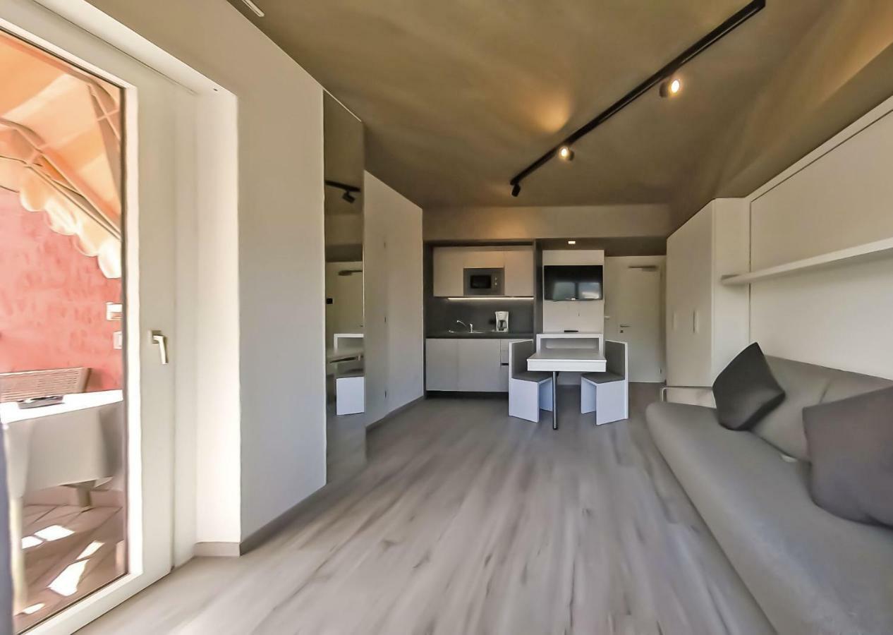 Residence Toblini Torbole Sul Garda Eksteriør billede